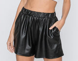 FAUX LEATHER SHORTS (CURVY)